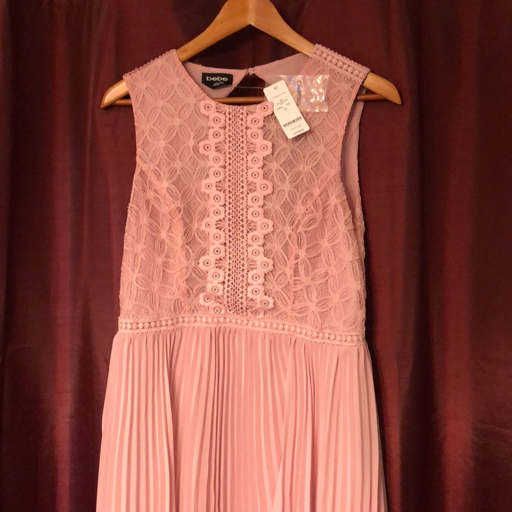 Full-length bebe Dress - Lace bodice w/ open back